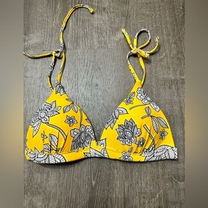 California Waves swim top